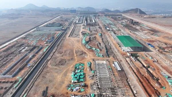 【热度】按下项目建设“快进键”！193万吨电解铝项目、40万吨技改项目、华云三期项目建设忙