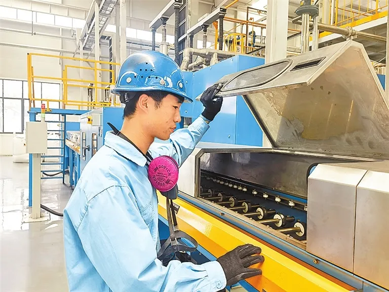 【热度】总投资5.3亿元！年产3万吨负极材料项目正式投产