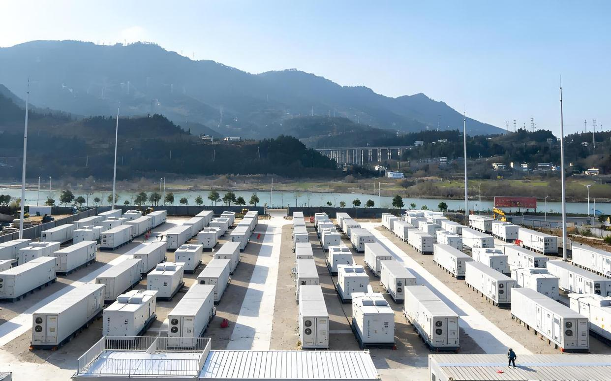 【热度】破局高耗能困局！电解铝行业首个百兆瓦储能项目树立低碳转型新范式